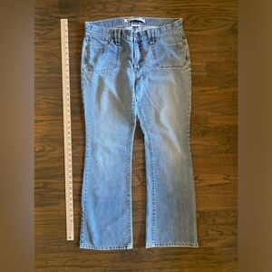 Gap jeans women's size 10 light blue wash denim low rise boot cut